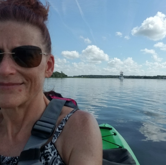 Meet your Posher, Lorilyn - Picture 15 of 16